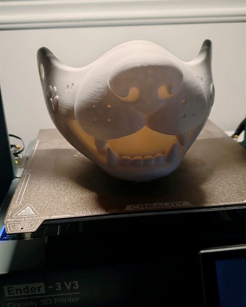 A freshly printed mask on the Creality Ender-3 V3